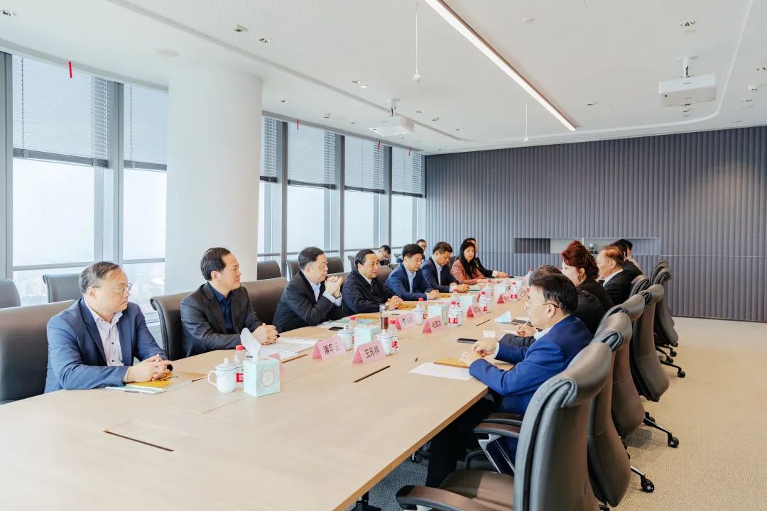 镇江市委书记马明龙一行参访恒行6（中国）总部，就长三角一体化发展座谈