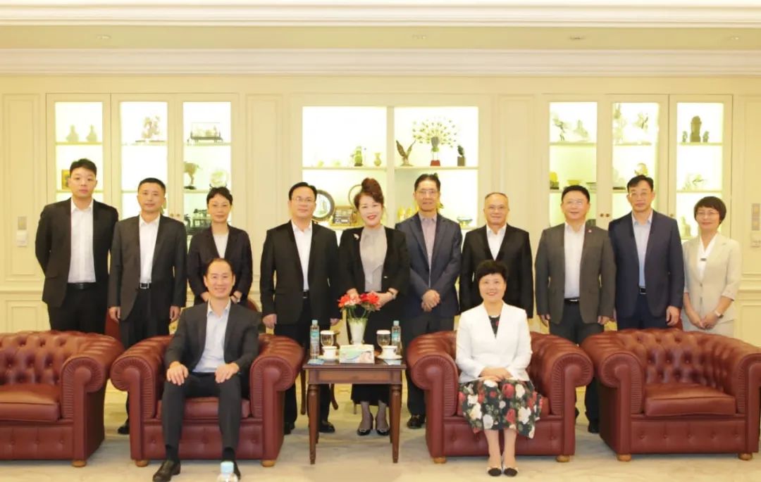 广西壮族自治区常务副主席蔡丽新访问恒行6集团雅加达总部